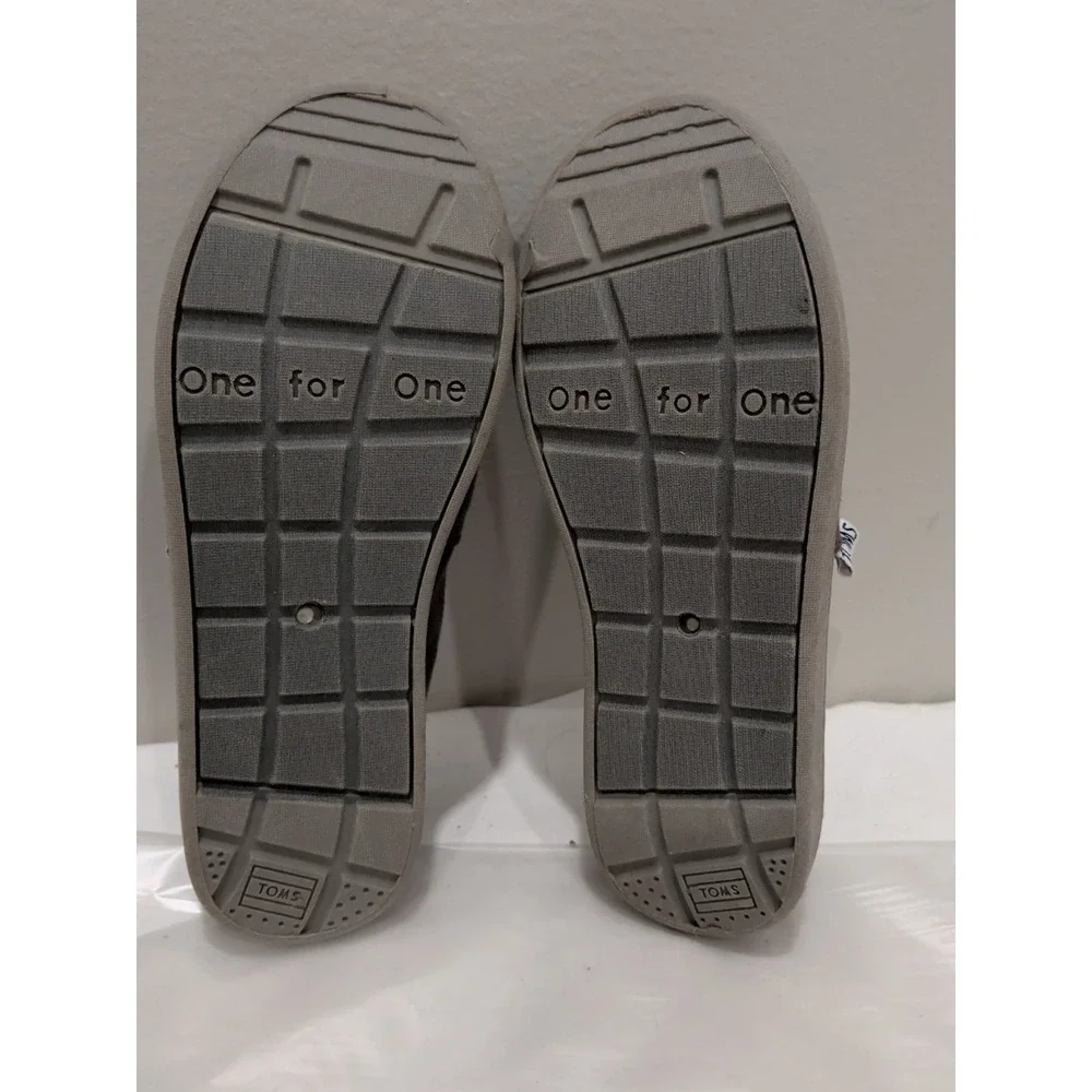 TOMS Classic Alparagatas Canvas Shoes Youth Kids Size Y1.5 Slip-on